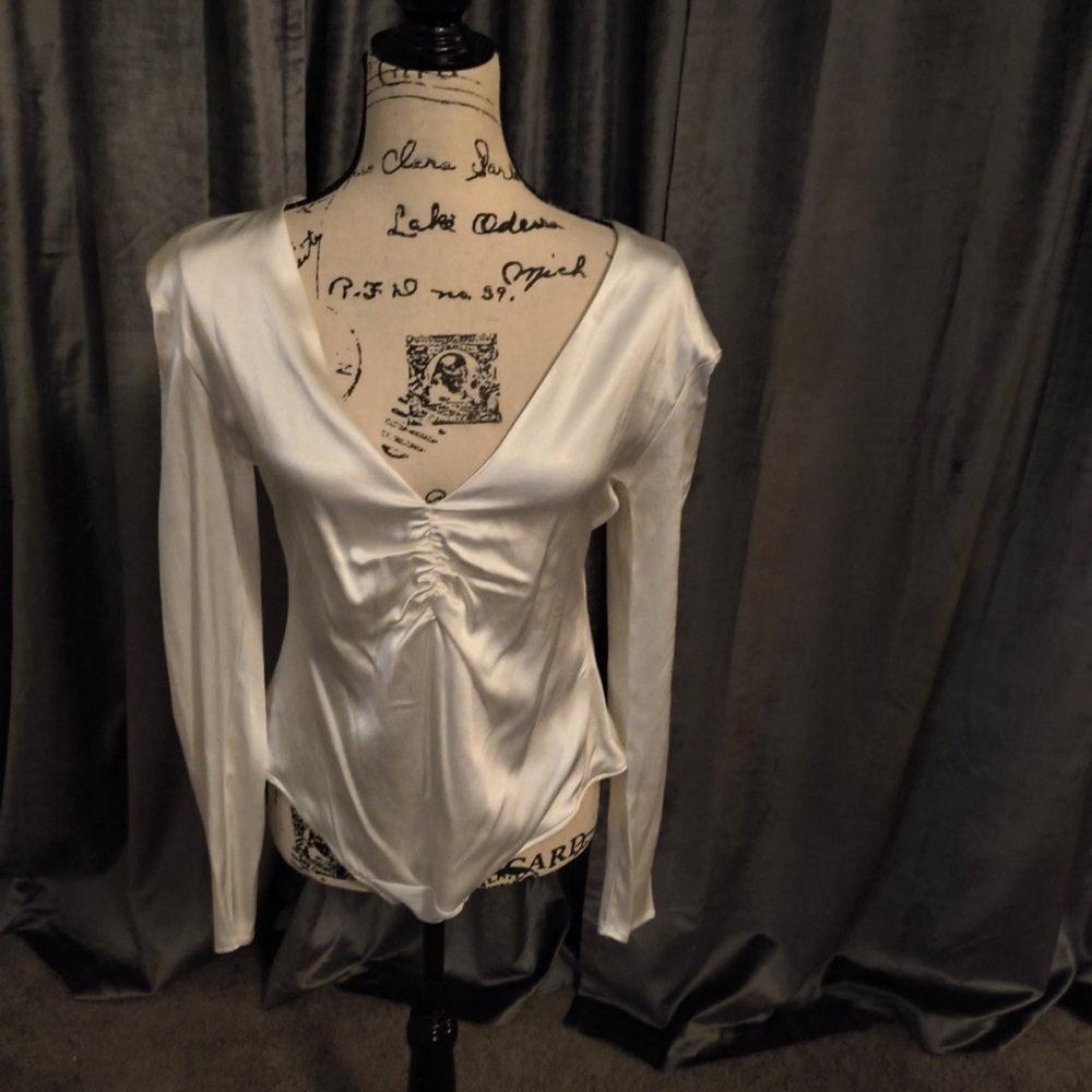 NWT Zara white satin top